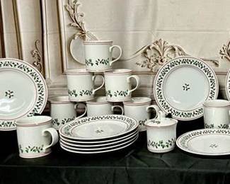 77 - RARE CCCC Vintage Japan Holiday Dishware Set