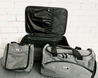 189 - Ciao Suitcase Set with Tags- LOT OF 3