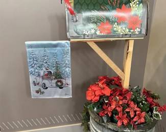 323 - Poinsettia Mailbox Cover and Small Glossy Flag