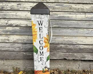 Lot 36:NEW Studio M Welcome Post w Sunflowers & Pumpkins