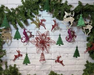 219 - Dazzling Christmas Tree Ornaments- Lot of 18