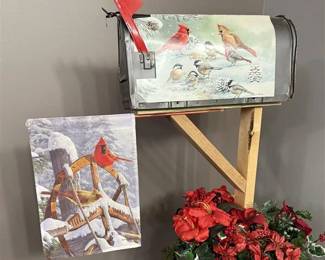 320 - Cardinal Couple Mailbox Cover and Flags