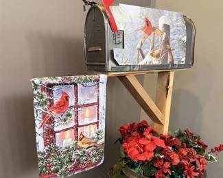 329 - Cardinal Mailbox Cover and Small Flag