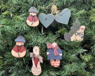 164 - FARMHOUSE CHRISTMAS Wooden Ornaments- Lot of 6