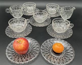 121 - Set of 14 Pretzel Glass Tea Dishware +