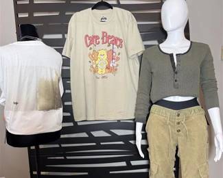 Lot 6: XS & XL New Venor Clothes & Graphic Tee $400 List*