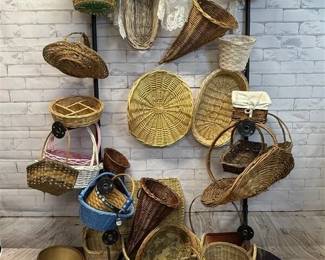 111 - Basket Bundle 20 plus pieces+