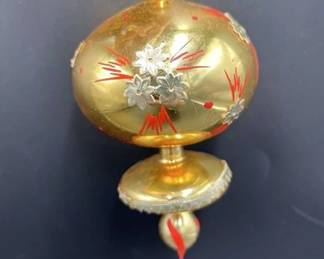 Lot 10: Mid- Century Ornate Gold Glass Ornament
