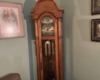 Ridgeway Grandfather Clock (needs work)