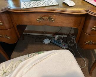 DESK