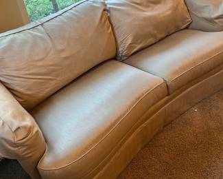 NICE COUCH