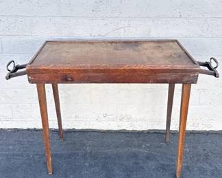 Folding table