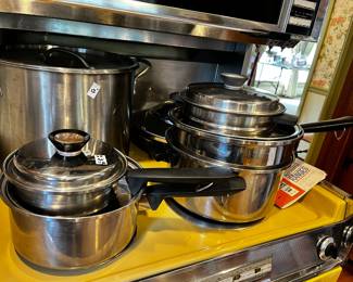 #138	10 pc Dunan Hines Stainless Cookware	 $40.00 			
