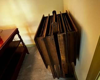 #32	Set of 4 Wood TV Trays on a Stand	 $30.00 			
