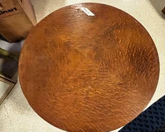 #224	crafted round oak end table  23 round x 17	 $75.00 			
