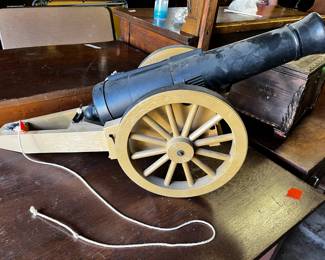 #199	plastic toy cannon 	 $20.00 			

