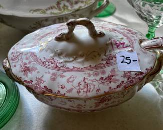 #122	Leighton Small Soup Toureen w/Ladle	 $25.00 			
