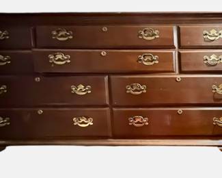 Traditional Style Dresser 