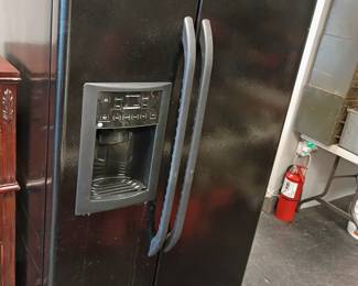 Black side by side Refrigerator