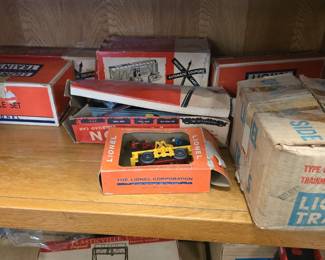 lionel train set and accessories