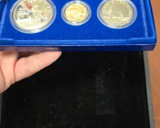 US Liberty coin Mint set Gold and silver