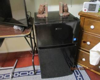 Small dorm fridge & freezer