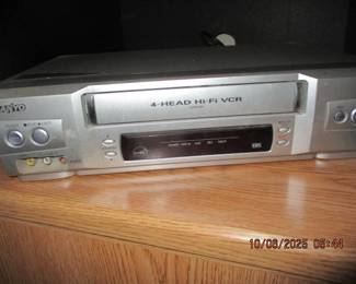 Sanyo 4 head VCR