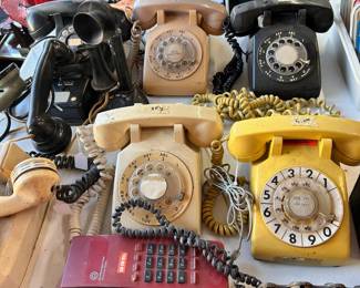 Old Telephones, 