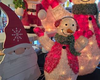Light up Snowman Family - brand new