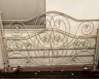 King Metal Headboard, Footboard & Frame