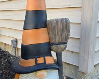 Outdoor resin Halloween Gnome