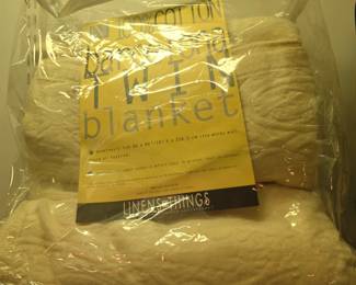 Throws & blankets - many new with tags