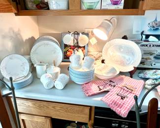 Vintage Corelle Dish set