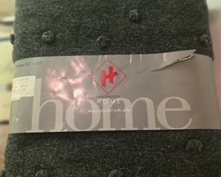 Throws & blankets - many new with tags