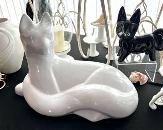 Royal Haeger Cat