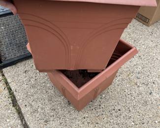 Planters, shepherd hooks, and other lawn/flower bed decorations