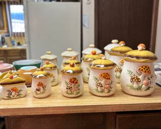 Sears Roebuck Merry Mushroom vntg 1978 ceramic canister Sets 