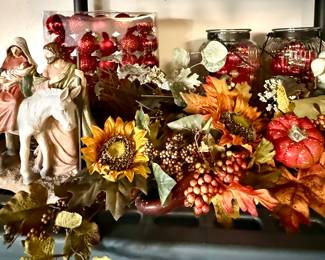 Fall decor, pumpkins 