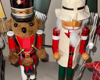 Nutcrackers 