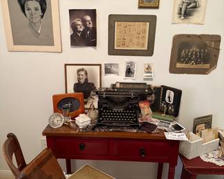 Antique Underwood typewriter, desk/sidetable, vintage records/vinyl, vintage photos