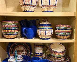 Zrike pottery set 