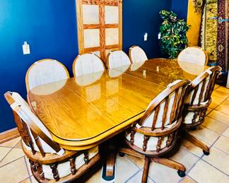 Dining Table & Chairs 