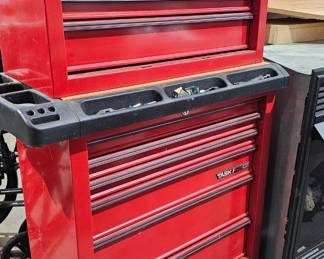 ROLLING TOOL CHEST