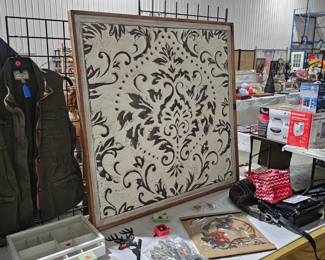 WALL DECOR