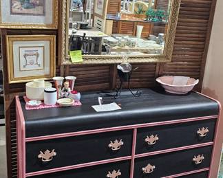 DRESSER AND MIRROR