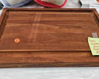 WOODEN CUTTING BOARD