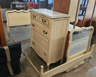 BEDROOM SUITE