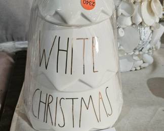 RAE DUNN CHRISTMAS TREE COOKIE JAR