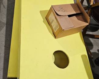 CORN HOLE BOARD GAME