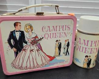 VINTAGE METAL CAMPUS QUEEN LUNCHBOX / THERMOS